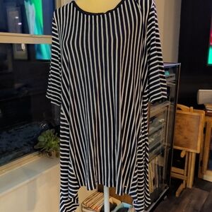 Tommy Hilfiger Women's Size XL Striped Navy & White Tunic Top Short Sleeves